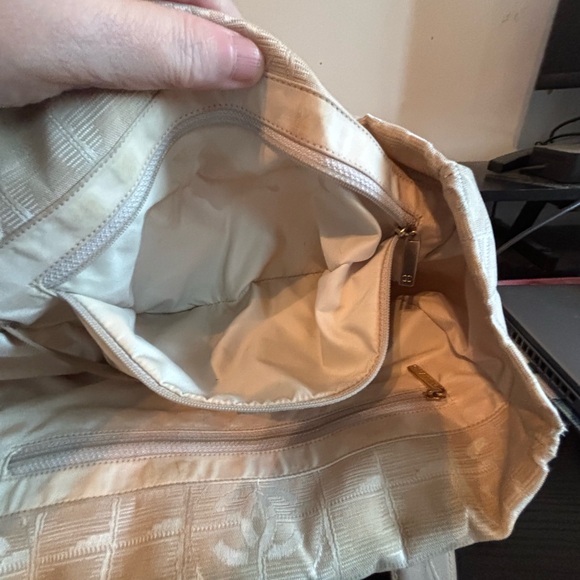 Authentic Chanel New Travel Line MM Tote Bag in Classic Beige - Picture 10 of 14